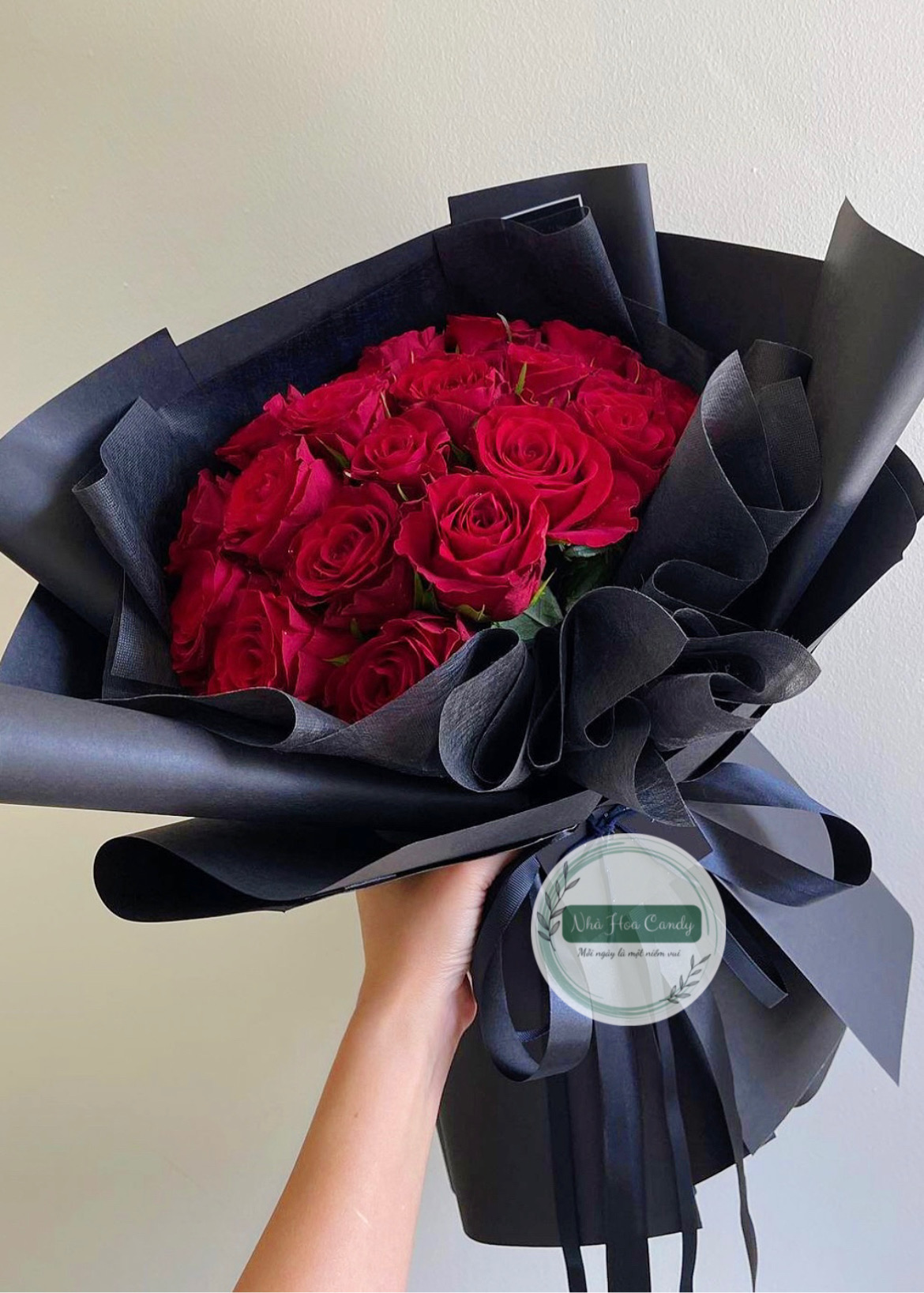 Yêu Đời - Bó hồng đỏ